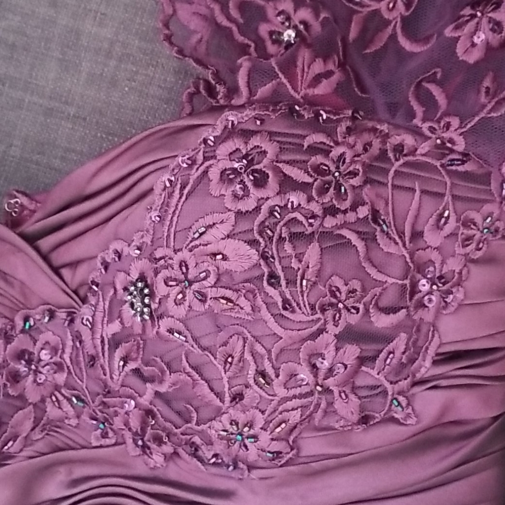 dresses - Picture 6 of 6